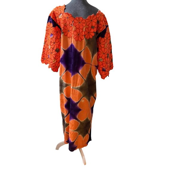 Handmade Floral Embroidered Tie-Dye Caftan Dress - Picture 5 of 6